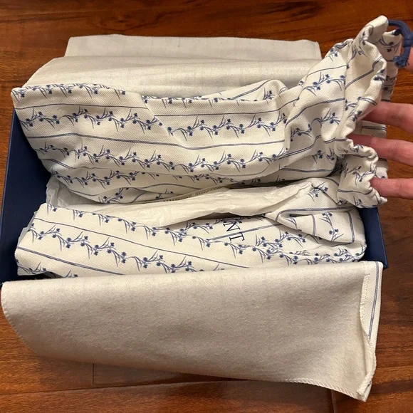 Sarah Flint Black Flats with Gold Detailing - Picture 3 of 9